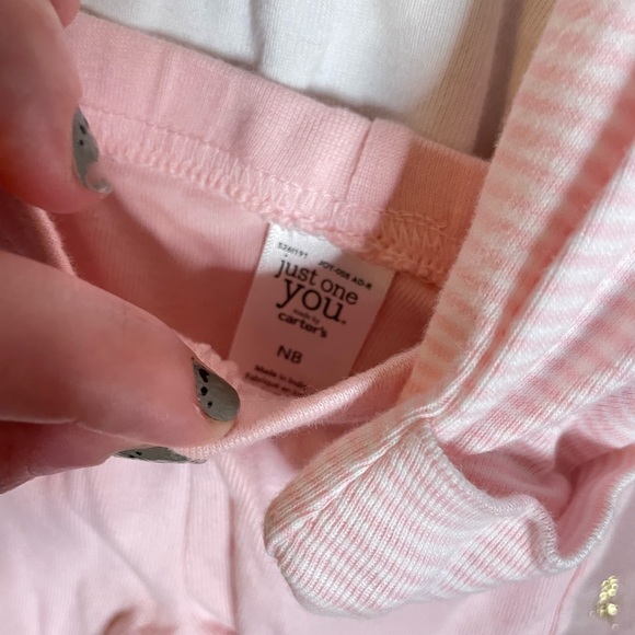 Carters take me home outfit polar bear footies and “You, me & a big hug” - Picture 5 of 6